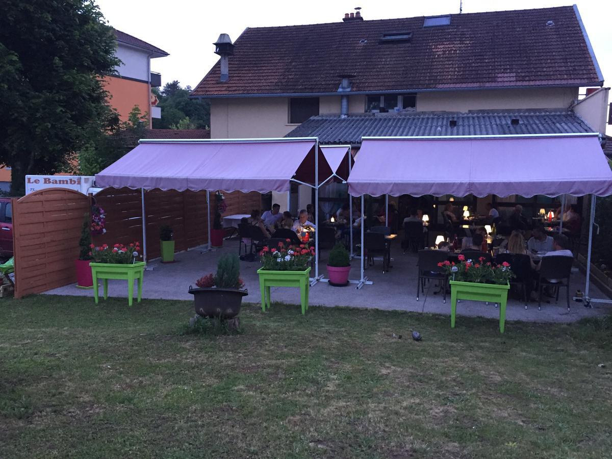 Hotel Le Bambi Baume-les-Dames Exteriör bild